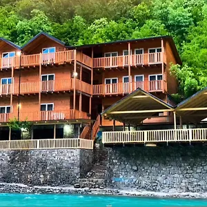 livadhi-guesthouse.albaniahotels.org/